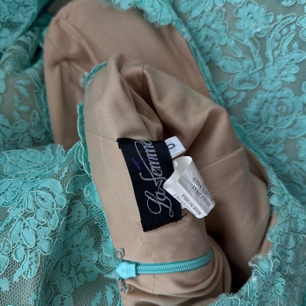 LA FEMME Mint MERMAID GOWN SIZE 0 - Picture 9 of 10